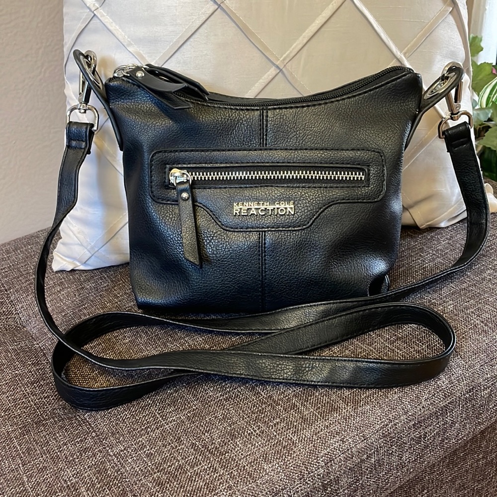 Kenneth Cole Reaction Crossbody